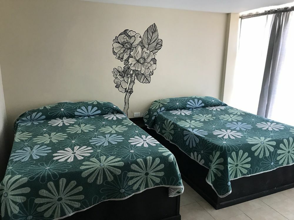Hotel June Puebla Eksteriør bilde